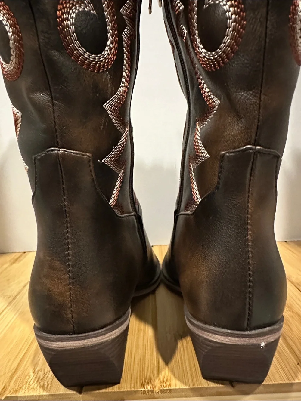 502HE - Women's Tall Brown Western Cowboy Boots with Decorative Stitching